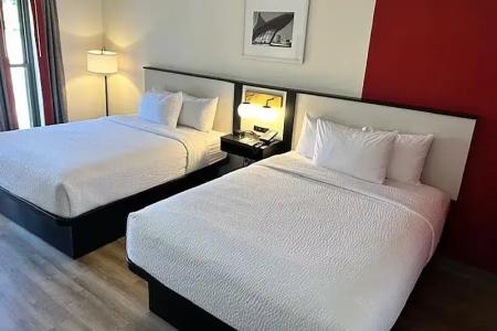 Ramada by Wyndham Milwaukee - 19