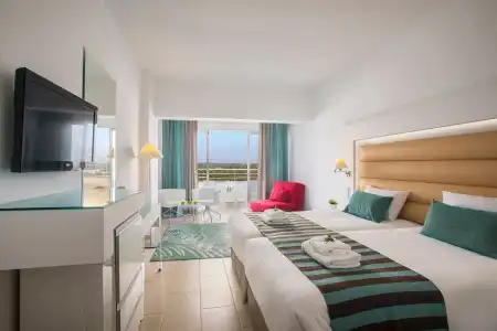 Leonardo Cypria Bay - 63