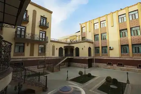 Zargaron Plaza - 77