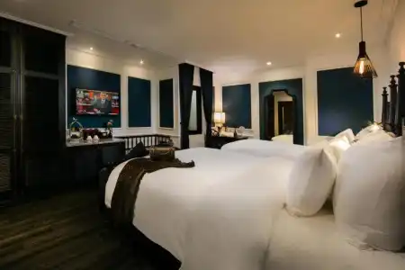 JM Marvel & Spa - 75