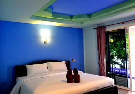 Phi Phi Don Chukit Resort - 3