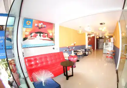 Tulip Inn - 14