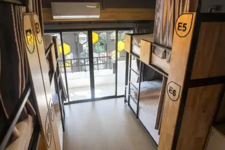 Ray Hostel - 100