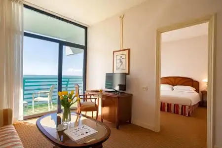 Grand Astoria - 85