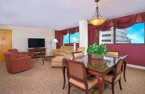 Crowne Plaza Knoxville Downtown University by IHG - 63