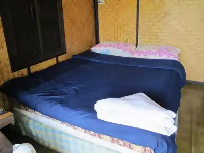 Khun Nai Tern Sai - Adults Only - 3