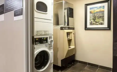 Sky Harbor Airport Inn - 16