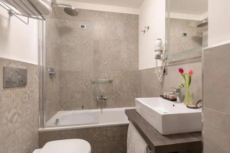 Navona Essence - 44