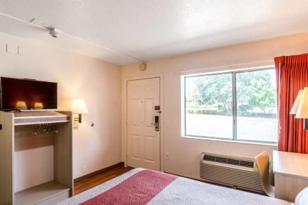 Motel 6 Redding, CA - Central - 6