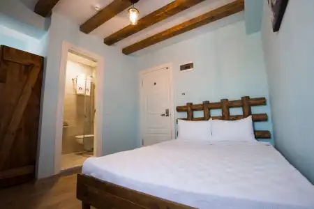 Menendi Otel - 5