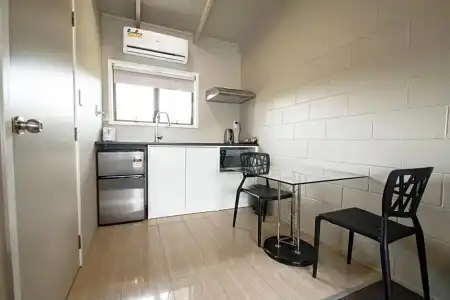 Middlemore Motel - 51
