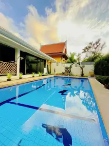 Sanuk bungalows - 7