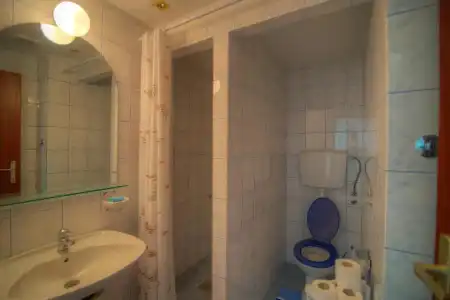 LaRos Apartments - 125