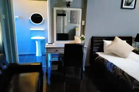 OYO 857 42 Loft Bed and Breakfast - 57