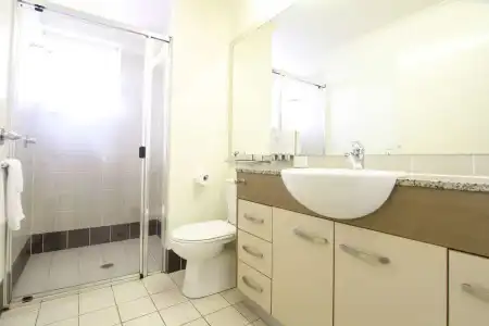 Caloundra Central Apartment - 7