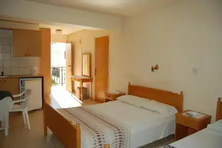 Nicos & Olympia Apartments - 3