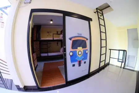 Hide Bangkok Hostel - 17