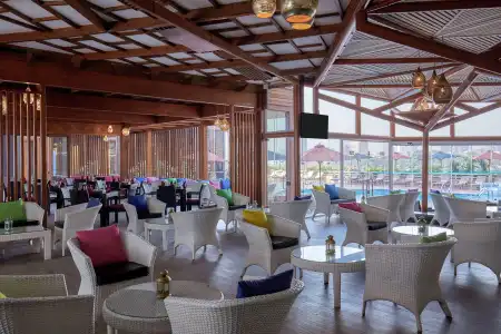 Ramses Hilton - 19