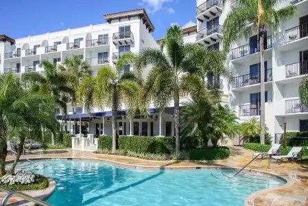Inn at Pelican Bay - 14