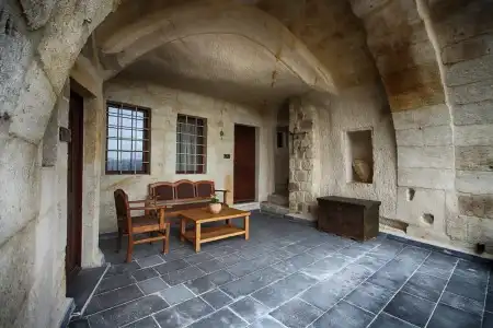1811 Cave - 47