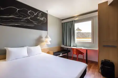ibis Sevilla - 4