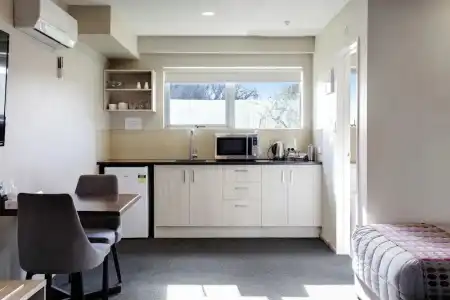 Ellerslie Palms Motel - 73