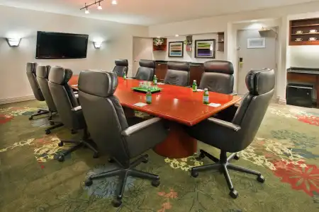 Holiday Inn & Suites Ottawa Kanata by IHG - 23