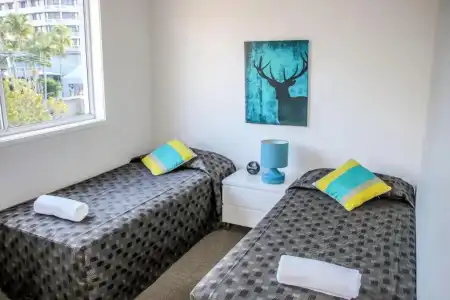 Surfers Beach Holiday Apartments - 4