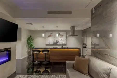 Beautiful Palms Place Suite - 212