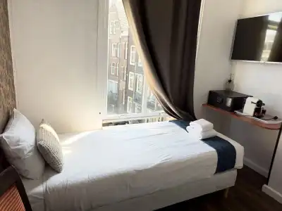 Amsterdam Inn - Digital Access - 2