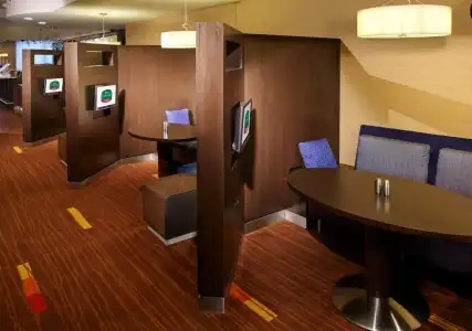 Courtyard by Marriott Pittsburgh Downtown - 13