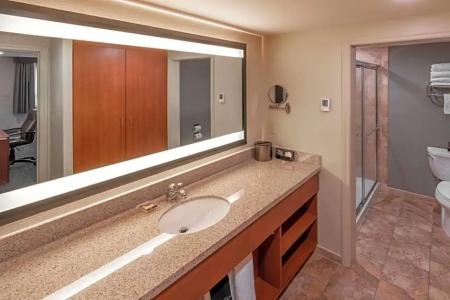 Best Western Plus Clocktower Inn - 57