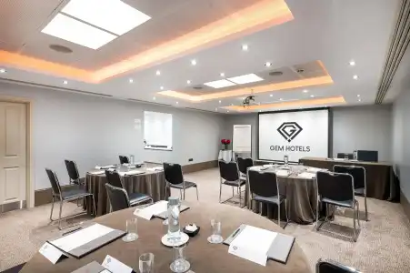 Gem Langham Court - 16