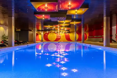 Radisson Blu, - 14