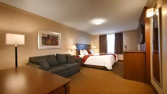 Best Western Plus Guildwood Inn - 5
