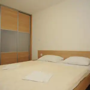 Anita - 10