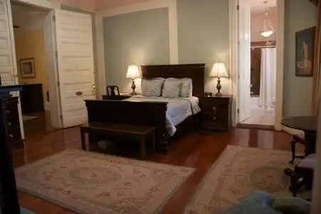 The Queen Anne - 4