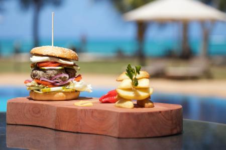 Bluebay Beach Resort & Spa - 9