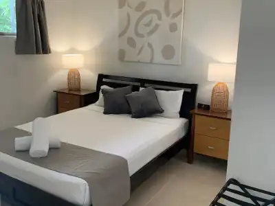 Airlie Beach Apartments - 21