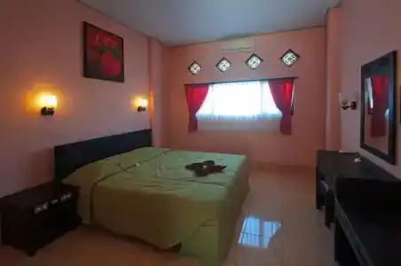 Pesona Beach Inn - 51
