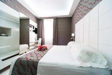 Relais Trevi 95 Boutique - 57