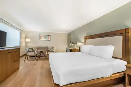 Best Western Plus Burnaby - 38