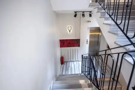 Bguest Pera Suites - 9