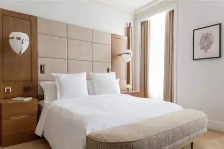 Four Seasons London at Tower Bridge - 2