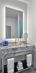 Aspen Meadows Resort - 43