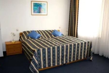 am Schloss Borbeck - 1