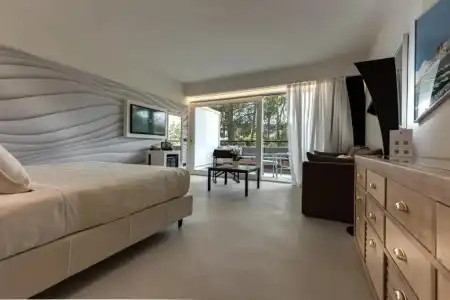 Augustus & Resort - 56