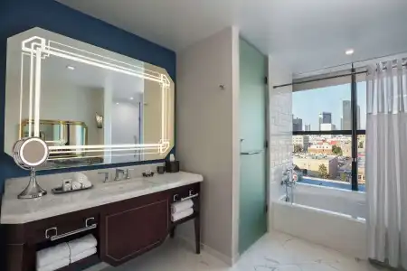 The Higgins New Orleans, Curio Collection by Hilton - 14