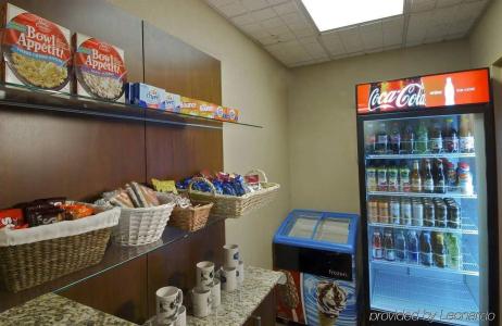 Hampton Inn Anchorage - 11