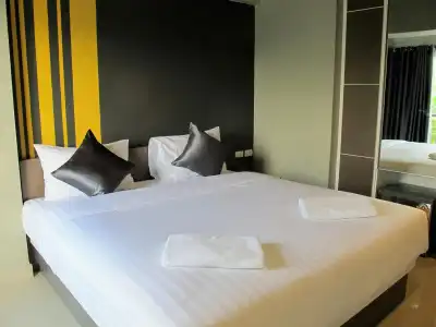 Novotel Sharjah Expo Center - 4